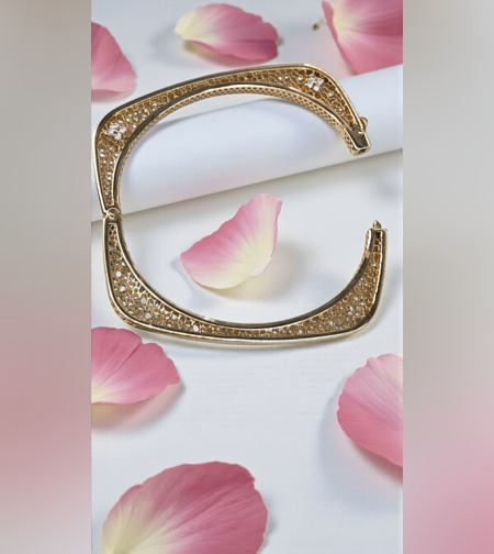 Златна твърда гривна