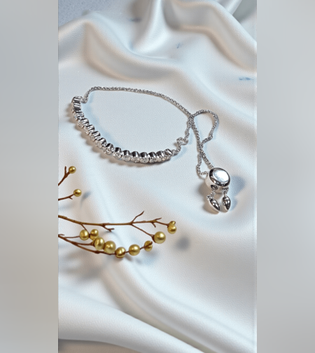 Зратна гривна от бяло злато и диаманти