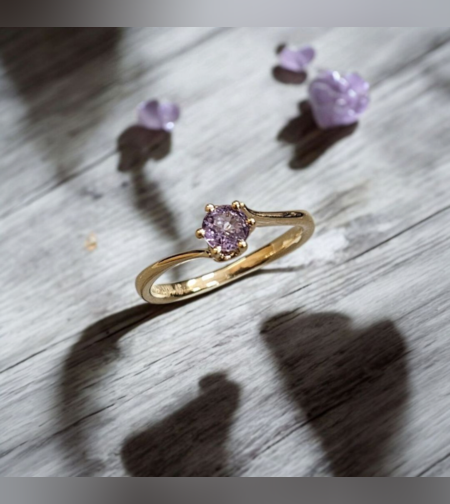 Златен пръстен с природен ( нетретиран сапфир)