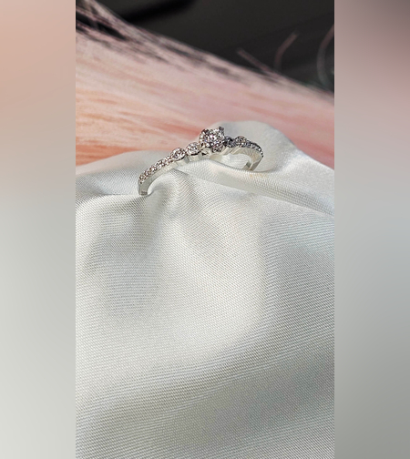 Златен пръстен от бяло злато Тиха Светлина