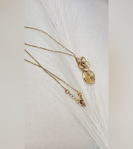 Златно колие  