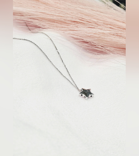 Златно колие от бяло злато Звездичка