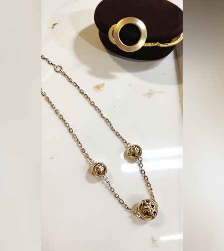 Златна гривна