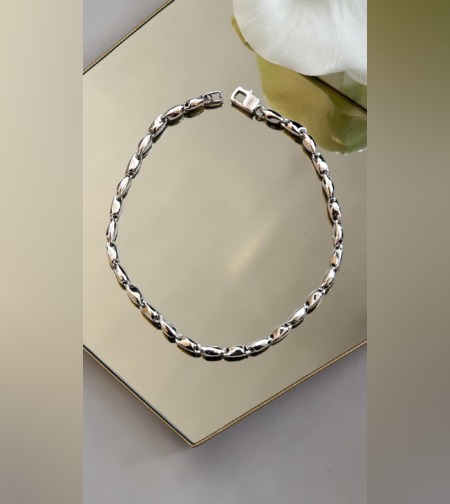 Златна гривна от бяло злато