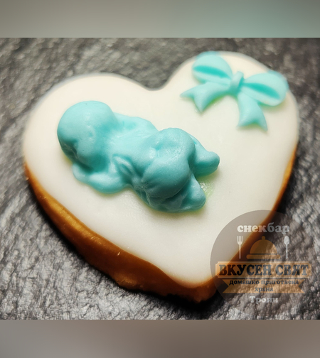 Декорирана бисквитка със синьо бебе