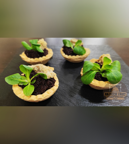 Тарталети с маслинова паста и сирене Бри