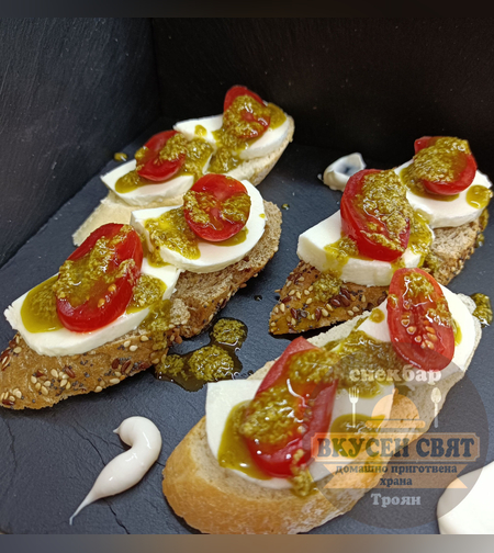 Брускети Капрезе