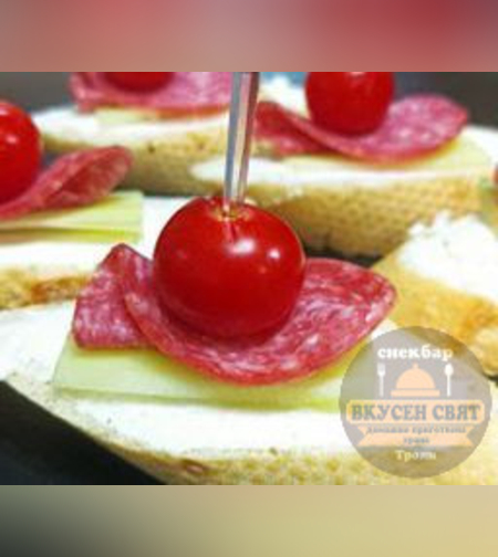 Брускети с луканков салам