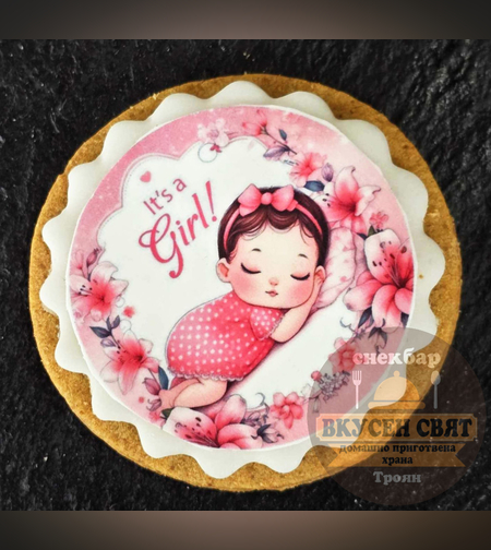 Бисквитка с принт Спящо бебе в розов венец