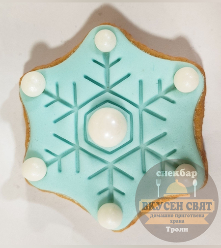 Декорирана бисквитка Снежинка 2