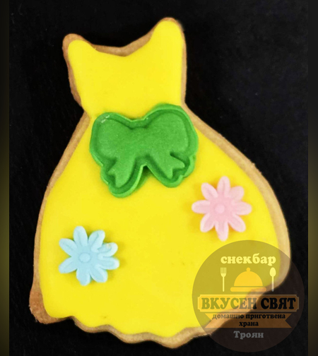 Декорирана бисквитка Жълта рокля голяма