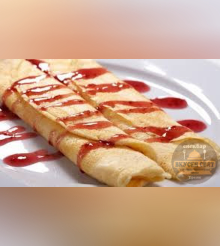 Палачинка с домашно сладко от ягоди