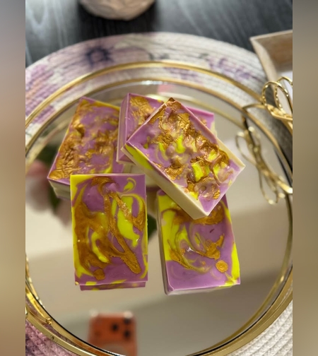 Ръчно изработен сапун „Лилав зюмбюл“