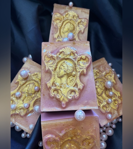 натурален домашен сапун кралски божур