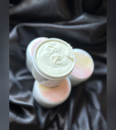 Подхранващ крем за тяло с телешка лой и екзотични масла