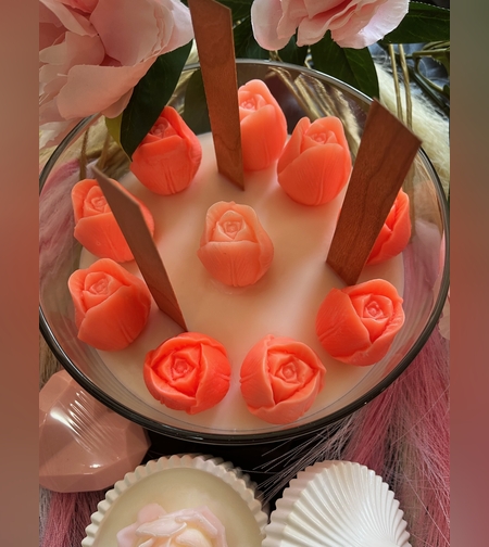 Арт свещ  градина“ с лалета Арт свещ  градина“ с лалета