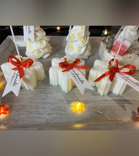 Ръчно изработени коледни свещи Звездички