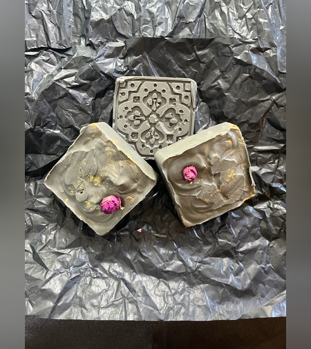 натурален сапун „Пепел от рози“