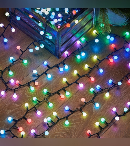 Instalatie de Craciun Liniara RGRB Yoto, 10 m, din care 1 m Prelungitor 220V, 40 LED, Bilute Mate, Interconectabila, Utilizare Interior/Exterior, Fir Negru, multicolor