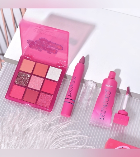 Set 3 Produse de Machiaj, KEVIN & COCO, Pink Hearted, 9 culori, 15.5 x 13 x 3.4 cm