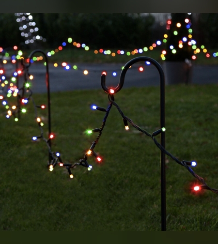 Instalatie de Craciun Liniara Yoto, 50 m, 1 m Prelungitor 220V, 498 LED, 8 Jocuri de Lumini, Controler, Fir Negru, Utilizare Interior/Exterior, Protectie anti-inghet, Fir Cupru, Multicolor