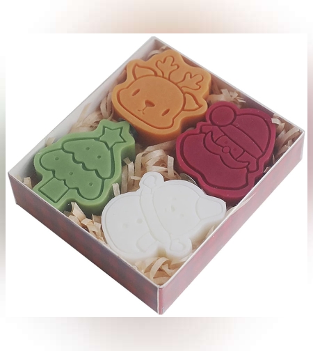 Set 4 Lumanari Parfumate, Flippy, Model Craciun, din Parafina, 10.2 x 9.1 x 2.7 cm, Multicolor