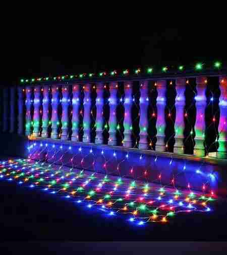 Instalatie Craciun, Tip Plasa, IP 44, 28 x 1 m, 1120 LED-uri, Multicolor, 8 jocuri de lumini, Transformator fara telecomanda, Interconectabila, Prelungitor 3 m inclus, Fir transparent, Flippy