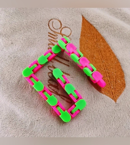 Jucarie Senzoriala Antistres, Flippy, Fidget Toys, Puzzle de Imbinat Tip Sarpe, 24 Piese, +3 Ani, Verde/Mov