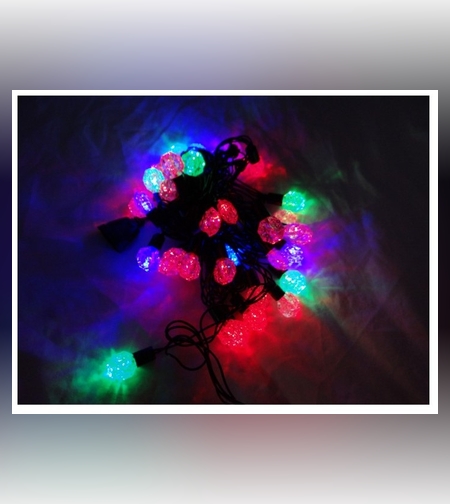 Instalatie de Craciun Liniara RGRB Yoto, 10 m, din care 1 m Prelungitor 220V, 40 LED, Model Anise, Utilizare Interior/Exterior, Interconectabila, Fir Negru, multicolor