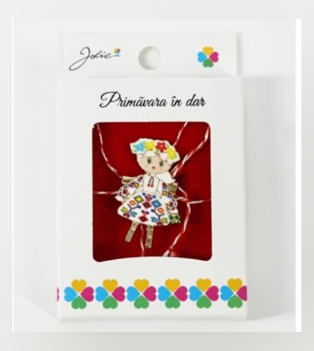 Martisor Brosa Mica in Cutie, Dimensiune Brosa 2.5-3 cm, Material Metal, Model Fetita Tradtionala