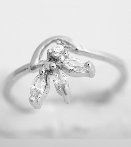 Inel din Argint 925 cu Zirconii, model Floare, marimea 55