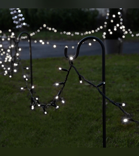 Instalatie de Craciun Liniara Yoto, 50 m, 1 m Prelungitor 220V, 498 LED, 8 Jocuri de Lumini, Controler, Fir Negru, Utilizare Interior/Exterior, Protectie anti-inghet, Fir Cupru, Alb Rece