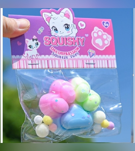 Jucarie Antistres Squishy, Flippy, cu Revenire Lenta, Labuta de Pisica Pufoasa, 7.5 cm, Ambalaj Transparent, Model 27057, Multicolor