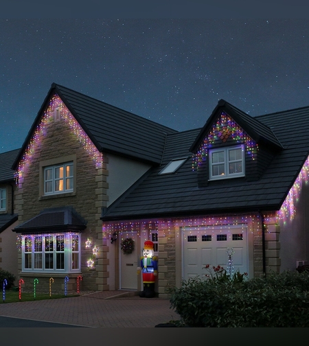 Instalatie Craciun Yoto, Tip Franjuri/Turturi, 12 m, 300 LED-uri, Prelungitor 1.5 m, 8 Jocuri de Lumini, Interconectabila, Conectare la Retea, Fir transparent, Interior/Exterior, Multicolor