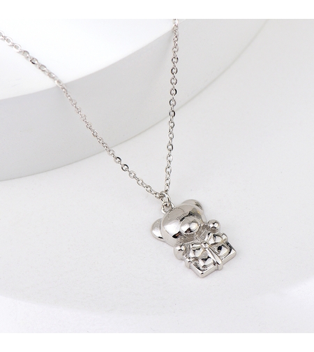 Сребърно колие Стилизирано Мече | колекция Delicate Silver | Бижута Invoke.bg