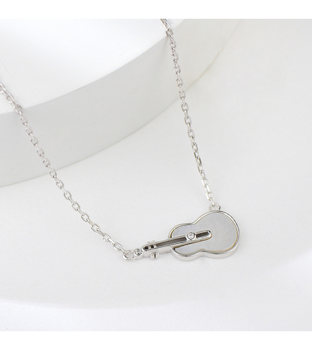 Сребърно колие Китара със Седеф | колекция Delicate Silver | Бижута Invoke.bg