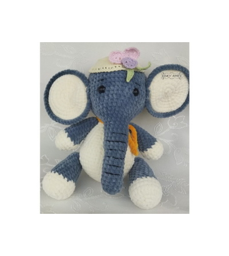 Ръчно плетена играчка - Слон