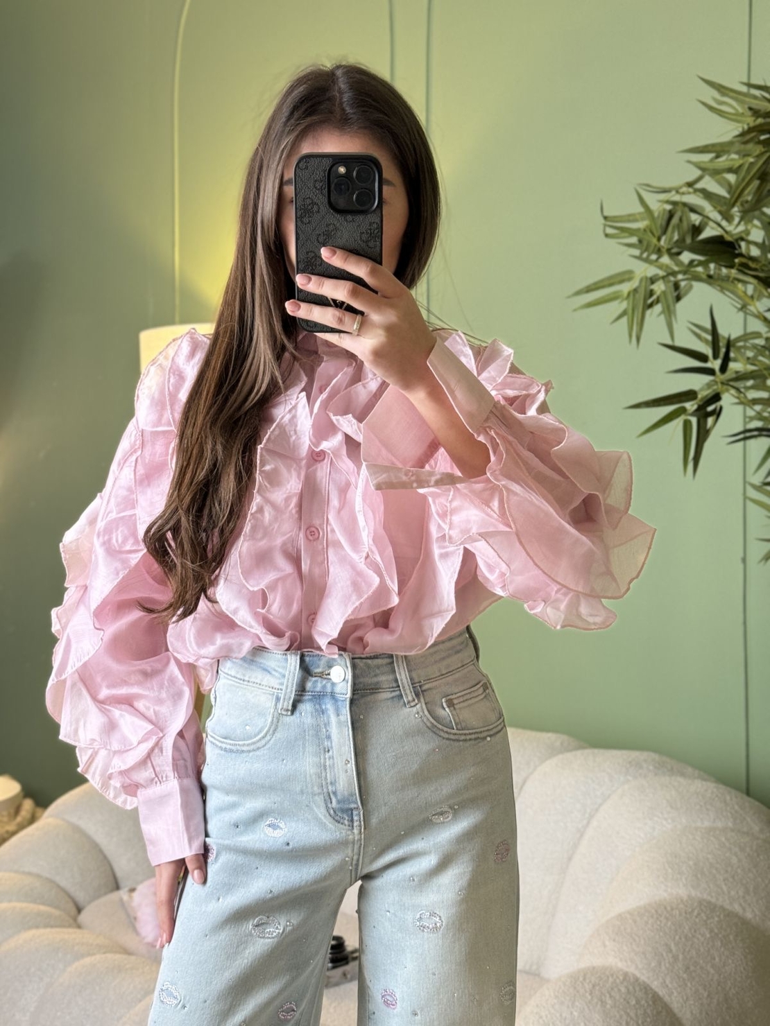 Дамска розова  елегантна риза с ефирни волани