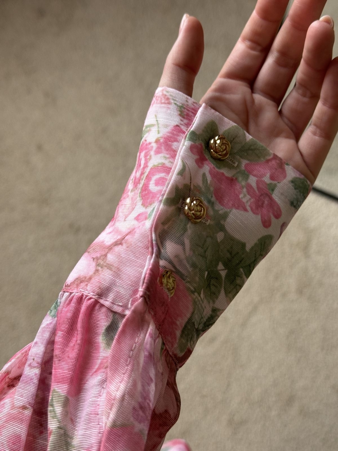 Дамски ефирен комплект с розов  флорален принт и колан