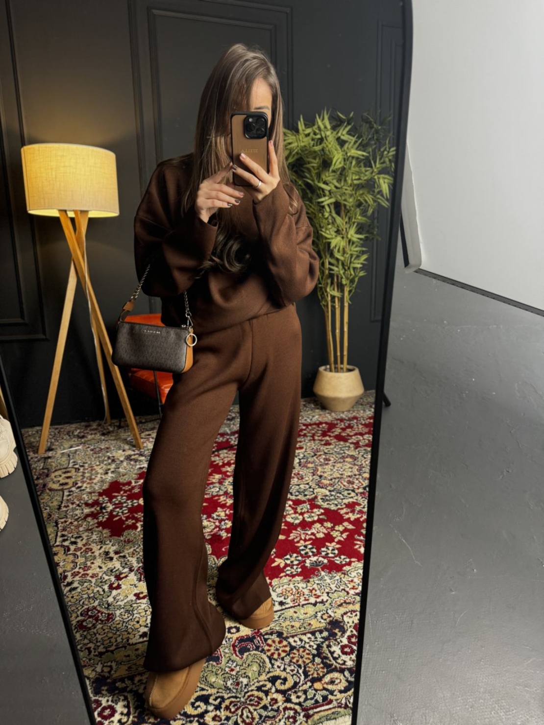 Комплект „Urban Comfort“ с права кройка-кафяво