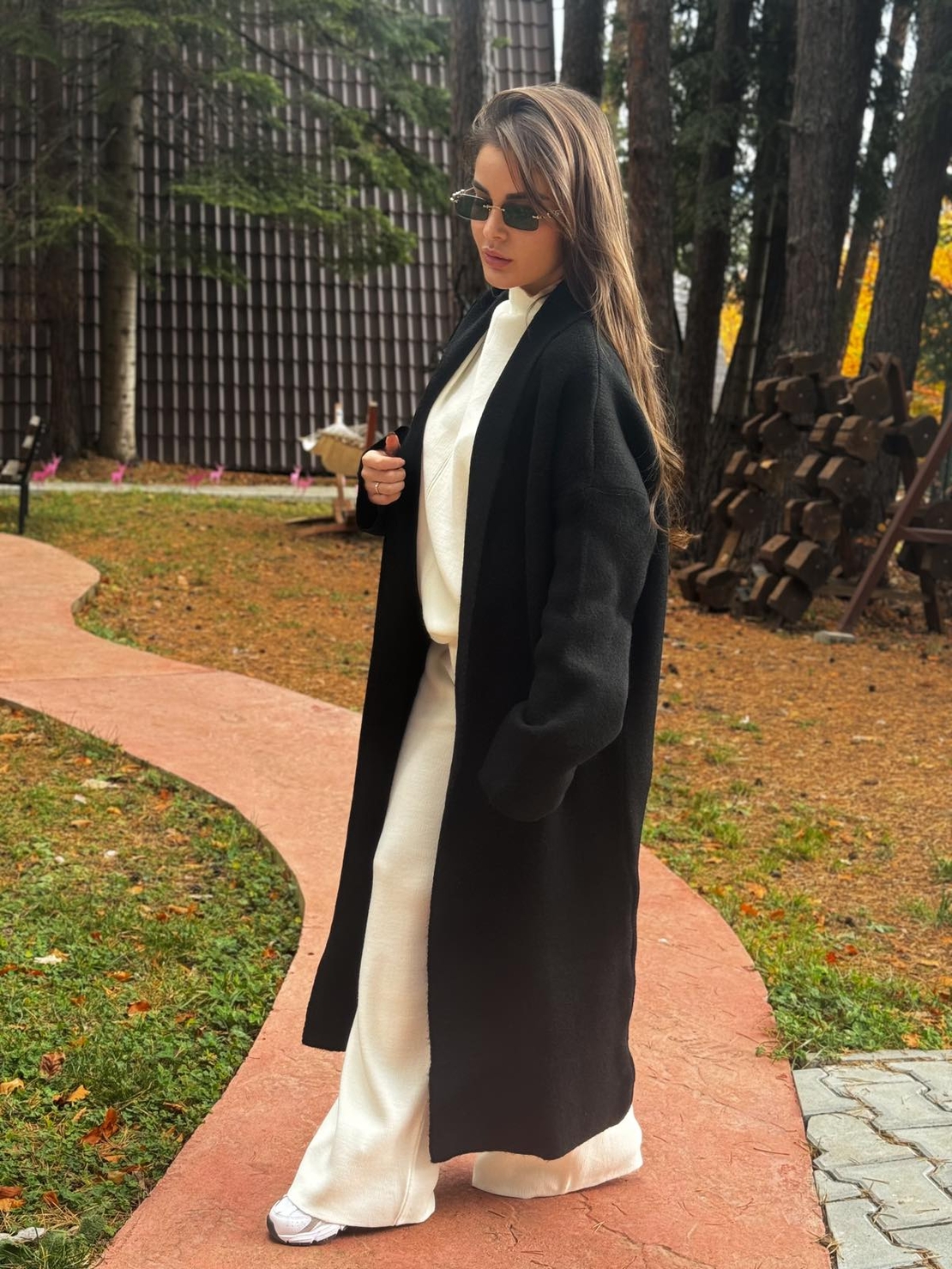 Дълга черна  жилетка с широка кройка