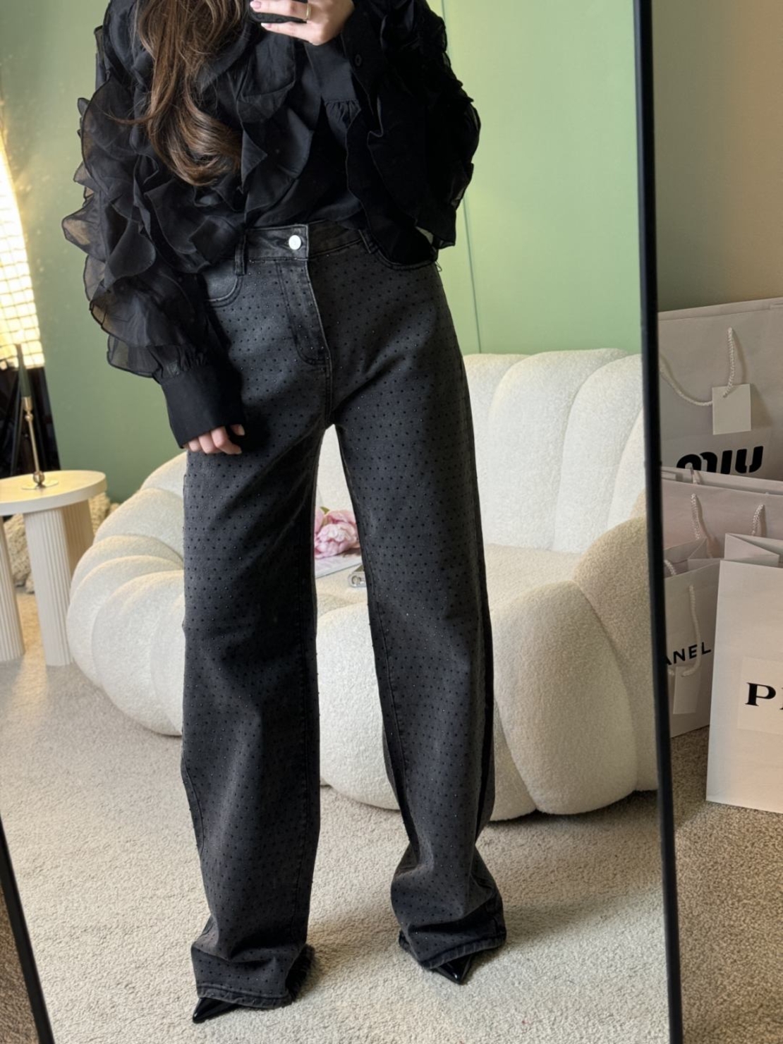 Дамски черни дънки с декоративни камъчета