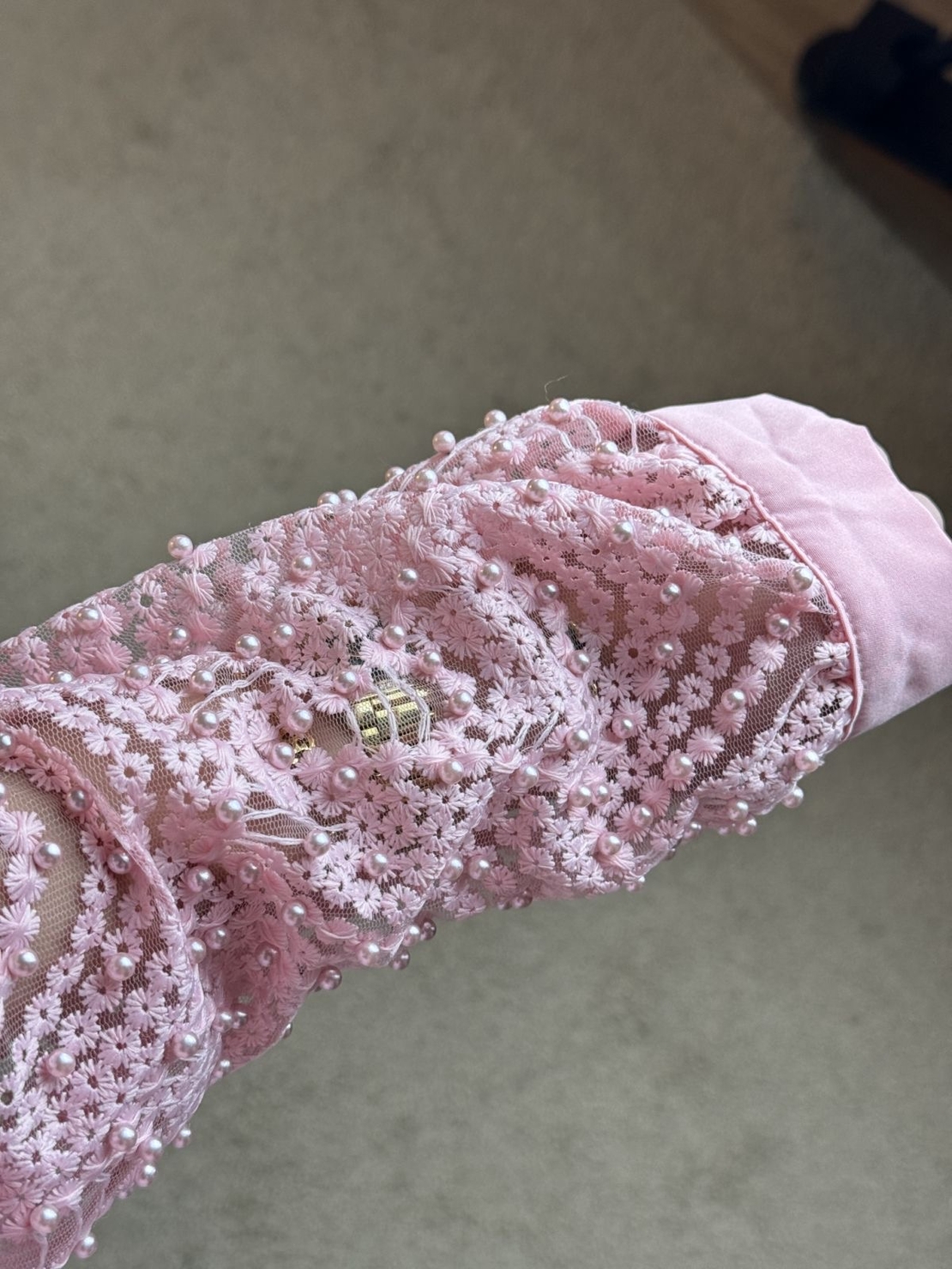 Дамска елегантна розова  дантелена риза с релефен ефект