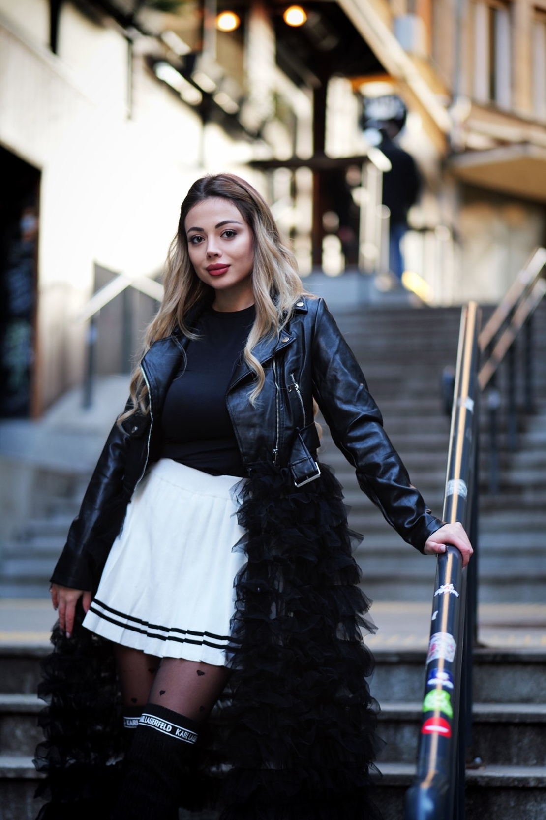 Яке със сваляща се тюлена пола