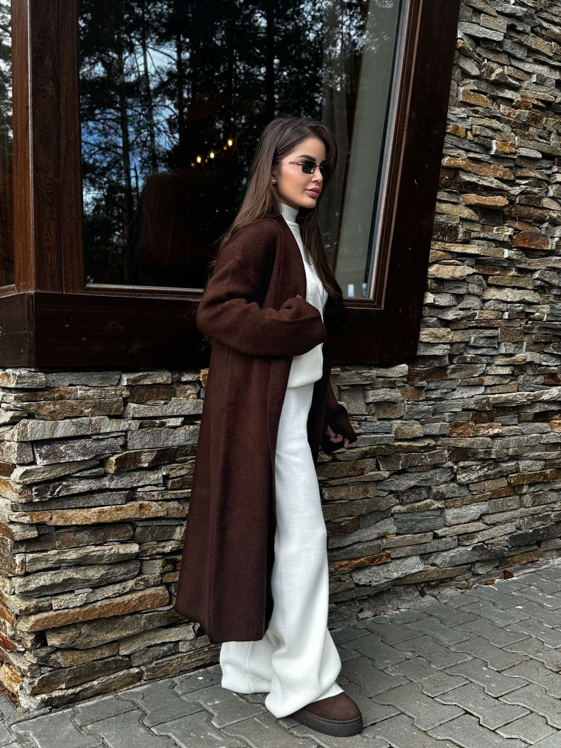 Дълга кафява жилетка с широка кройка