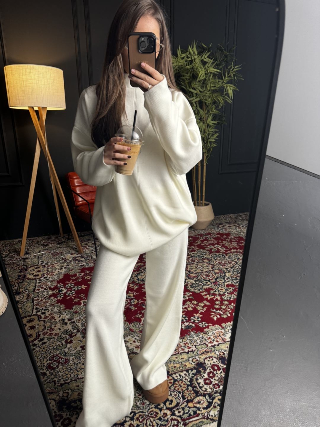 Комплект „Urban Comfort“ с права кройка-бяло