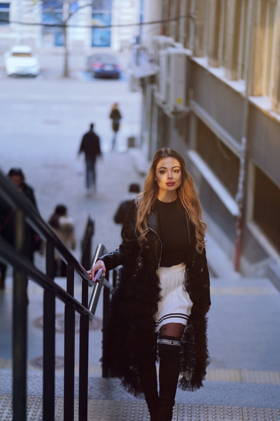 Яке със сваляща се тюлена пола