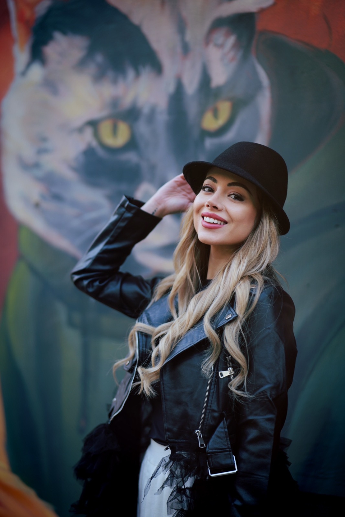 Яке със сваляща се тюлена пола