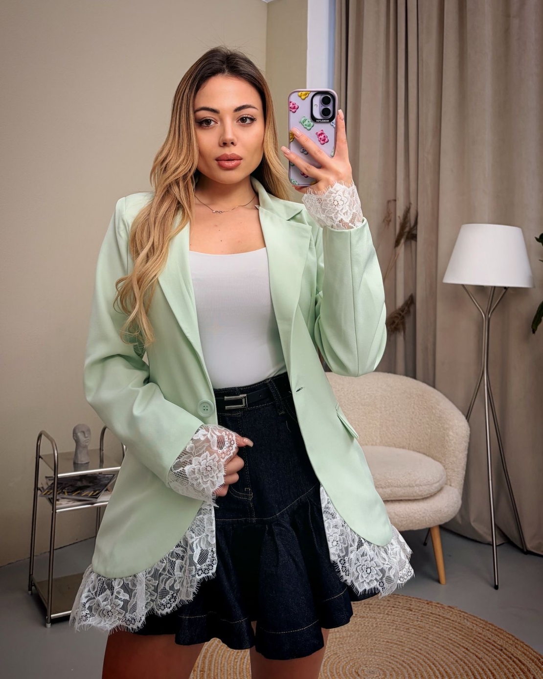 Дамско сако с дантелени акценти-мента