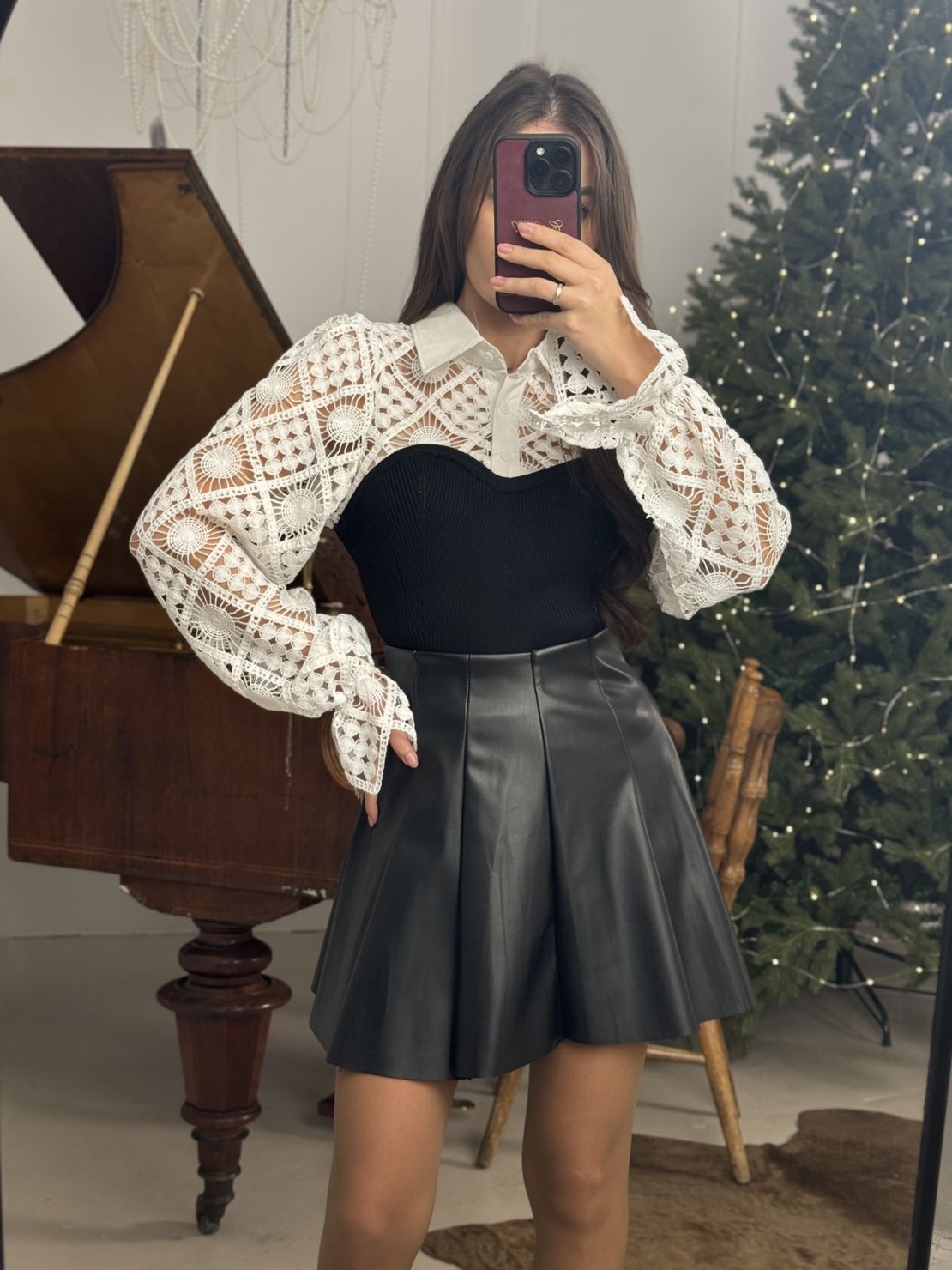 Елегантна дантелена блуза Classy Lace-черно